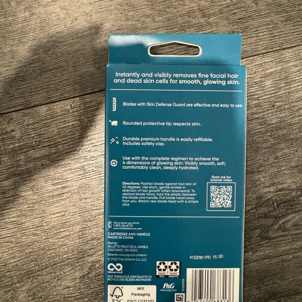 VENUS Facial Razor for Women - Teal Packaging, White Razor - Picture 2 of 5